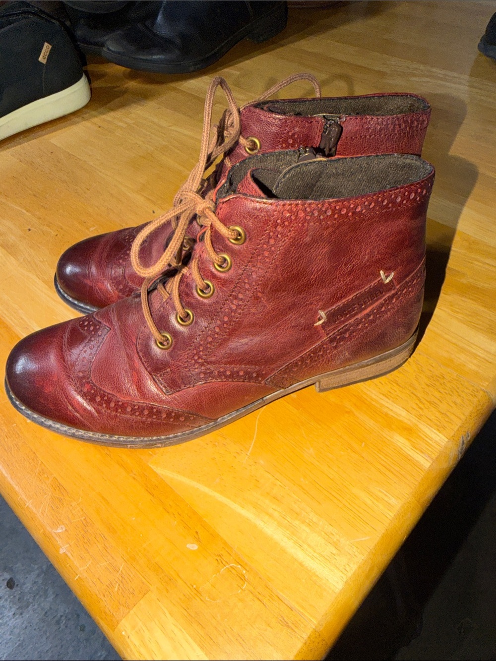 Josef Seibel Burgundy Leather Chukka Brogue Boots